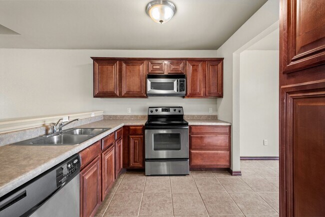 Building Photo - 1270 N Trinity Dr