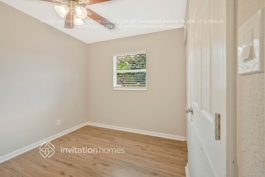 Building Photo - 7204 Harwick Dr