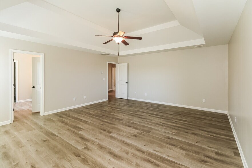 Building Photo - 10908 Southwood Dr