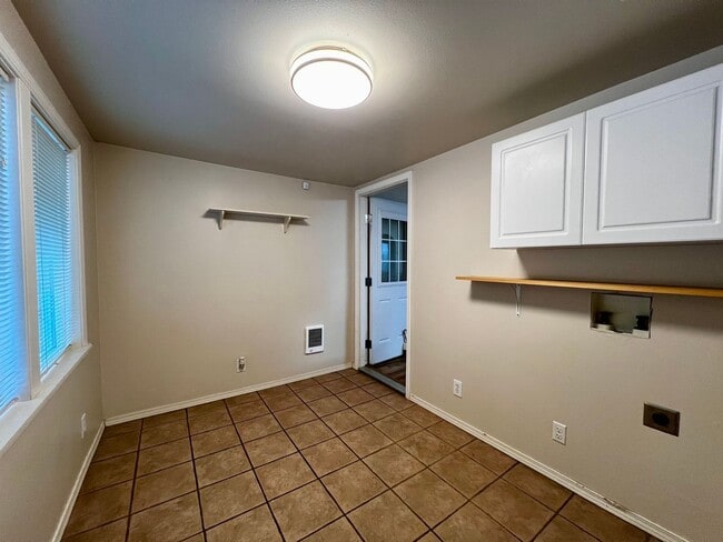 Building Photo - 261 Wilcox Rd