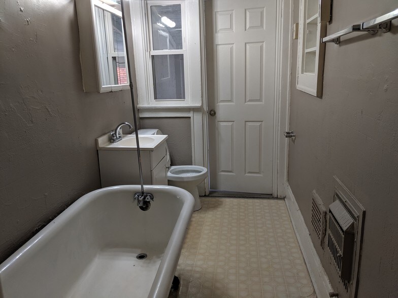 Building Photo - 1854 N 4th St