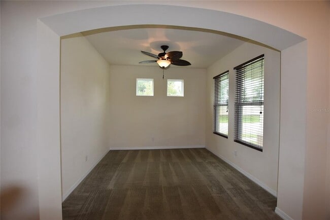 Building Photo - 708 Lake Tarpon Way