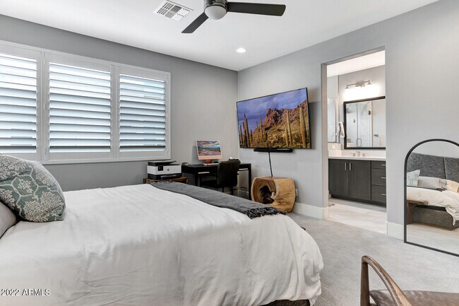 Building Photo - 7444 E Paraiso Dr
