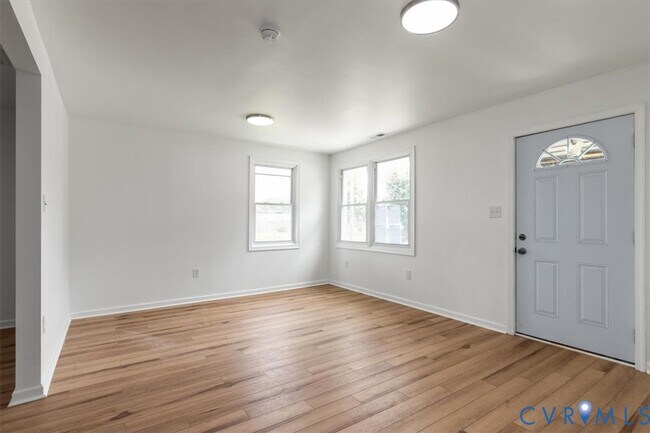 Building Photo - 1806 Sussex St