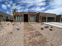 Building Photo - Beautiful 4 Bedroom, 4 Bathroom Home in Th...