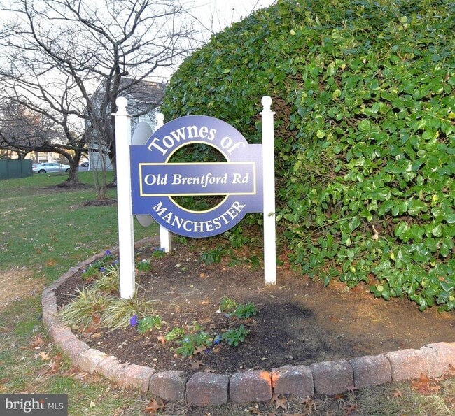 Building Photo - 7001 Old Brentford Rd