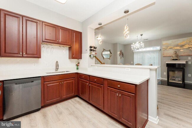 Building Photo - 13949 Hollow Wind Way