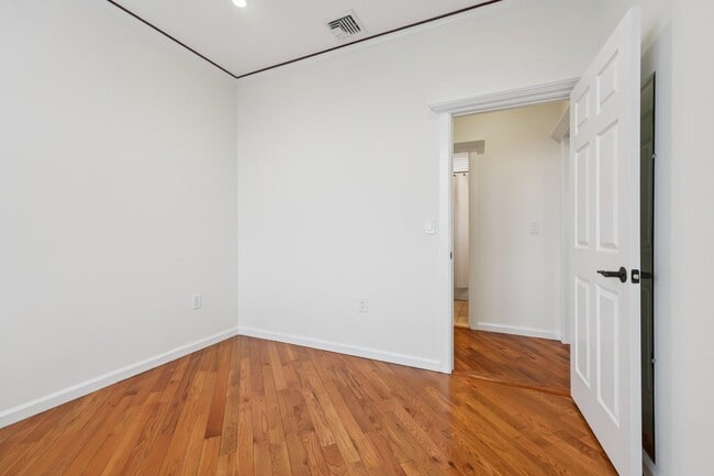 Building Photo - 239 Desoto Pl