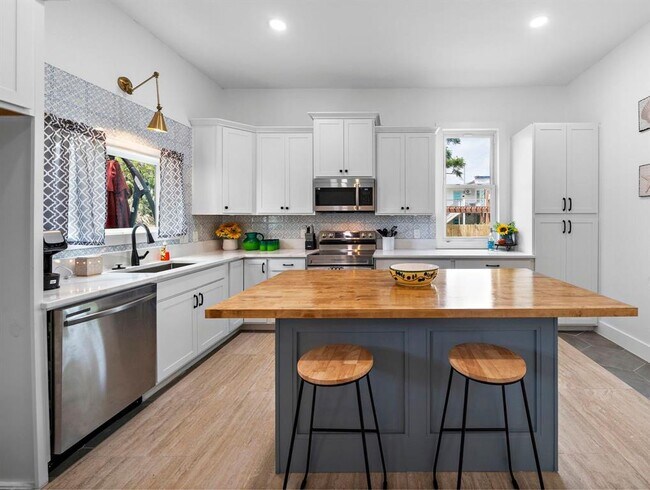 Building Photo - 2815 Avenue H