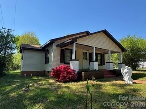 Building Photo - 534 Logan St