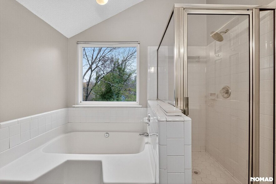 Building Photo - 9915 Lottie Ln