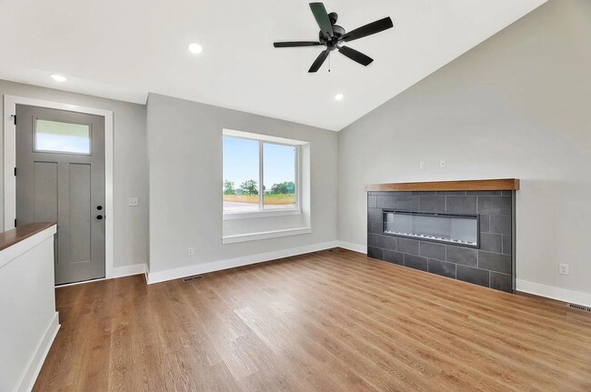 Building Photo - 5424 W 42nd St S