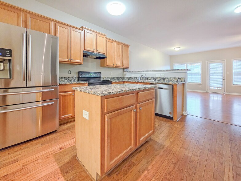 Building Photo - 2114 Tidal Cv