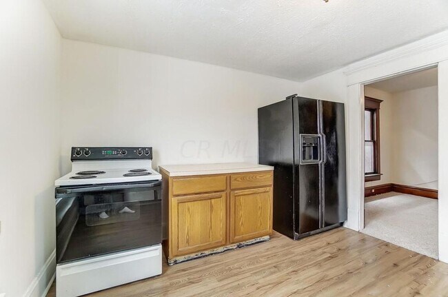 Building Photo - 888-890 Studer Ave [OWNER OWES MONEY - DO NOT DO WORK]