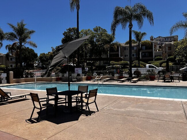 Building Photo - 6991 Ballena Way