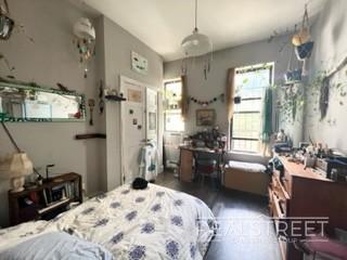 Building Photo - Duplex 2 BR in Bushwick