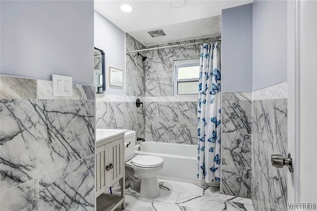 Building Photo - 405 W Ferry St