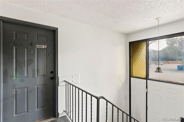 Building Photo - 330 Vehr Dr