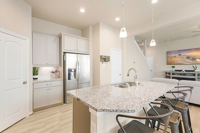 Building Photo - 5215 Pr Ter Ln
