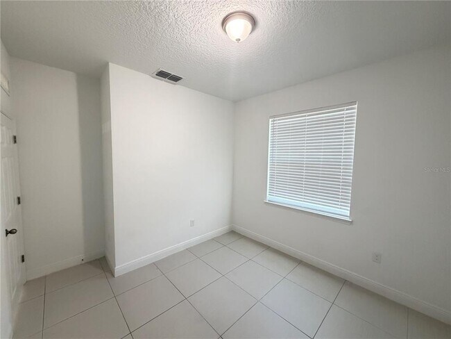 Building Photo - 2481 San Filippo Dr SE