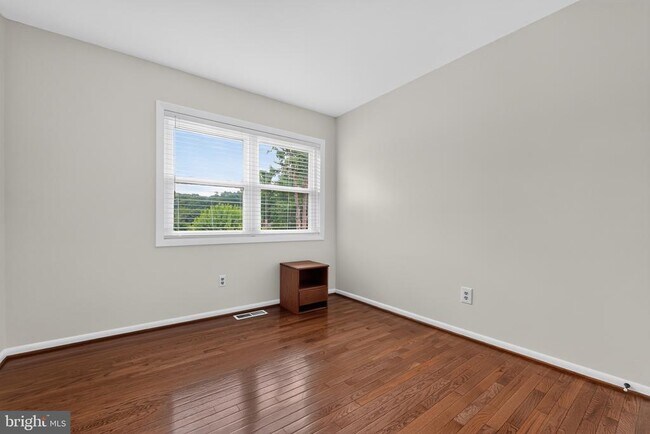 Building Photo - 3149 Southfield Dr