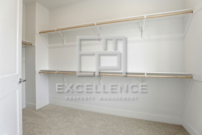 Building Photo - One Year New Home!  3/2.5 With Beautiful Updates Throughout Including Quartz Counters, Water Filt...
