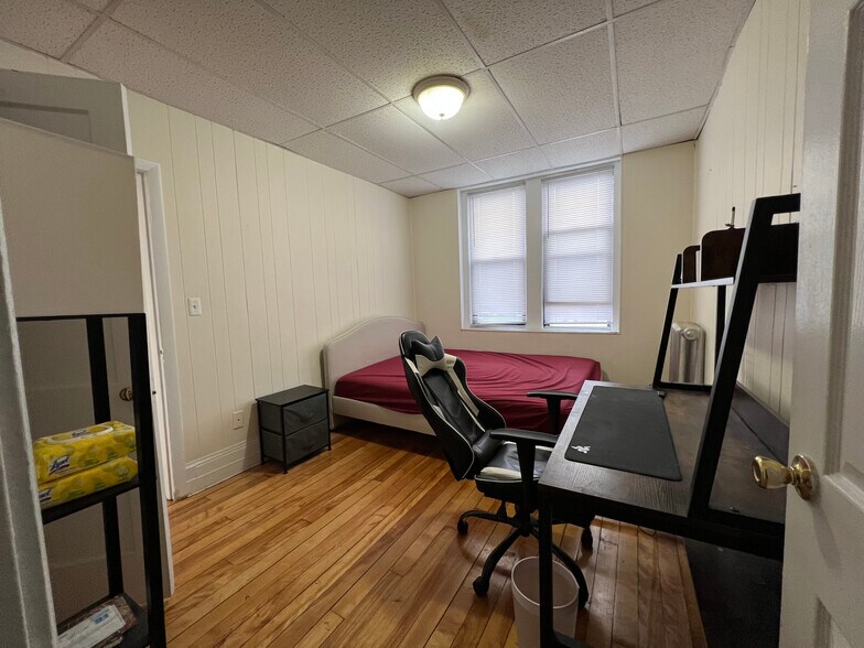 Primary Photo - 439 Cambridge St