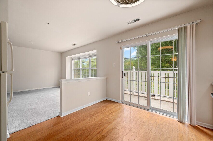 Building Photo - 1408 Black Walnut Dr