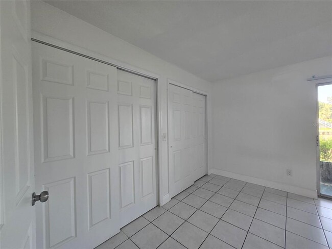 Building Photo - 9009 Tudor Dr