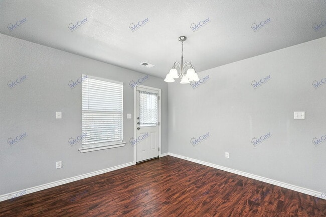 Building Photo - 709 W Madison St
