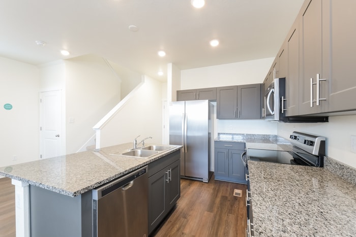 Building Photo - 13415 Oneida Ln