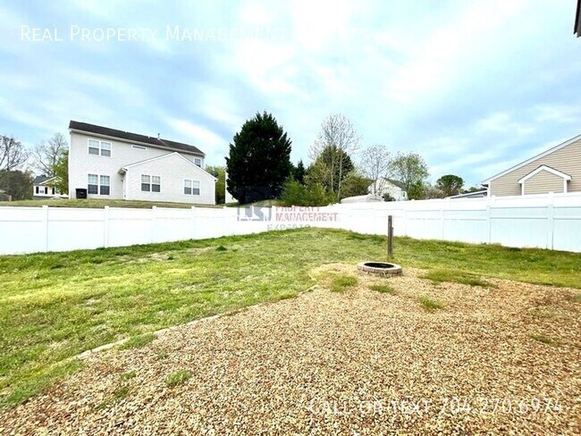 Building Photo - 198 Mott Rd