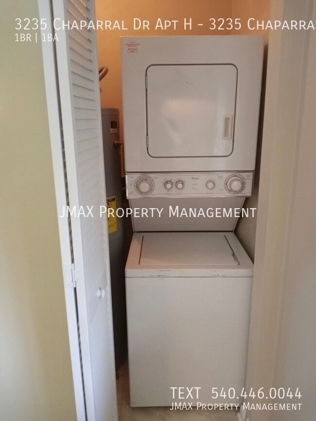 Building Photo - 3235 Chaparral Dr