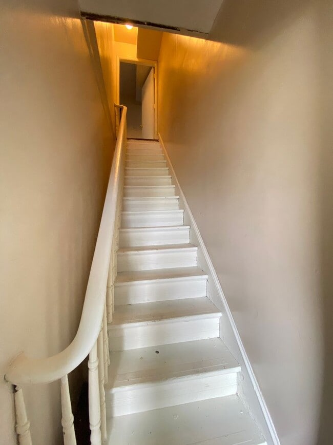 Building Photo - 9 Bed 5 Bath Historic Home - Commercial Use