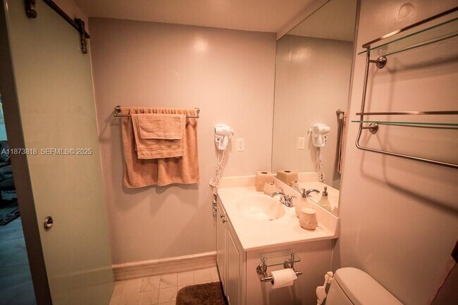 Building Photo - 3801 S Ocean Dr