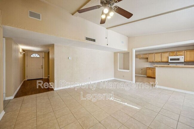 Building Photo - 1312 Goodwin Dr