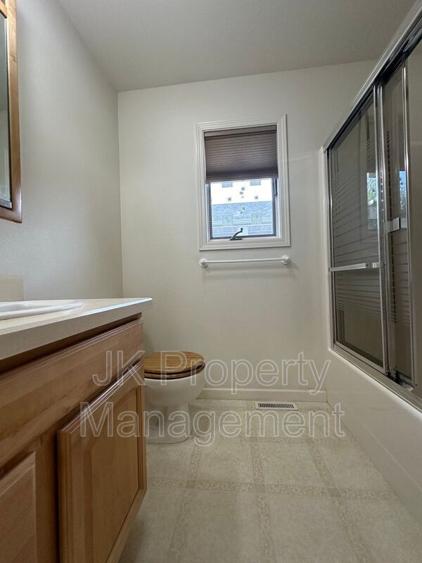 Building Photo - 3209 Wild Rose Ln