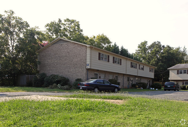 Primary Photo - The Townhomes at Humboldt Place