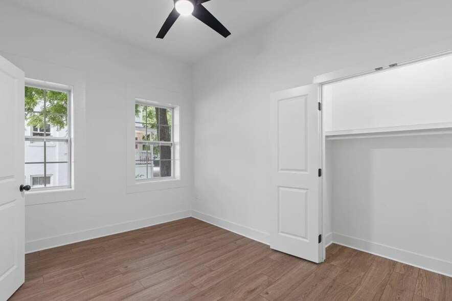 Building Photo - 1503 N Chamberlain Ave