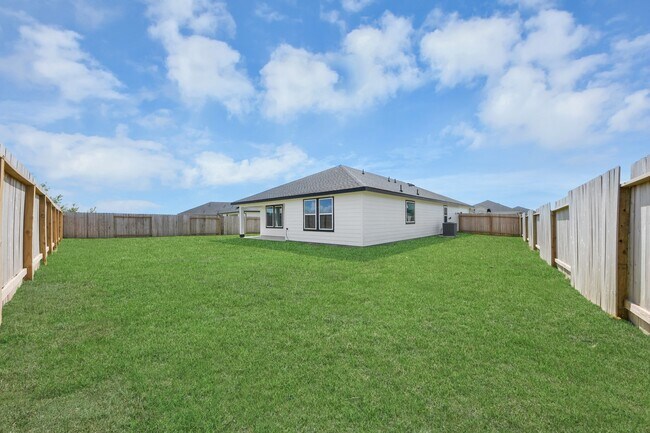 Building Photo - 1414 Splashing Wave Dr