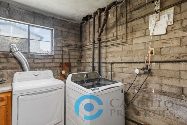 Building Photo - 4334 Cleveland Ave