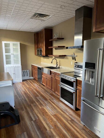 Primary Photo - 12 2nd St NE