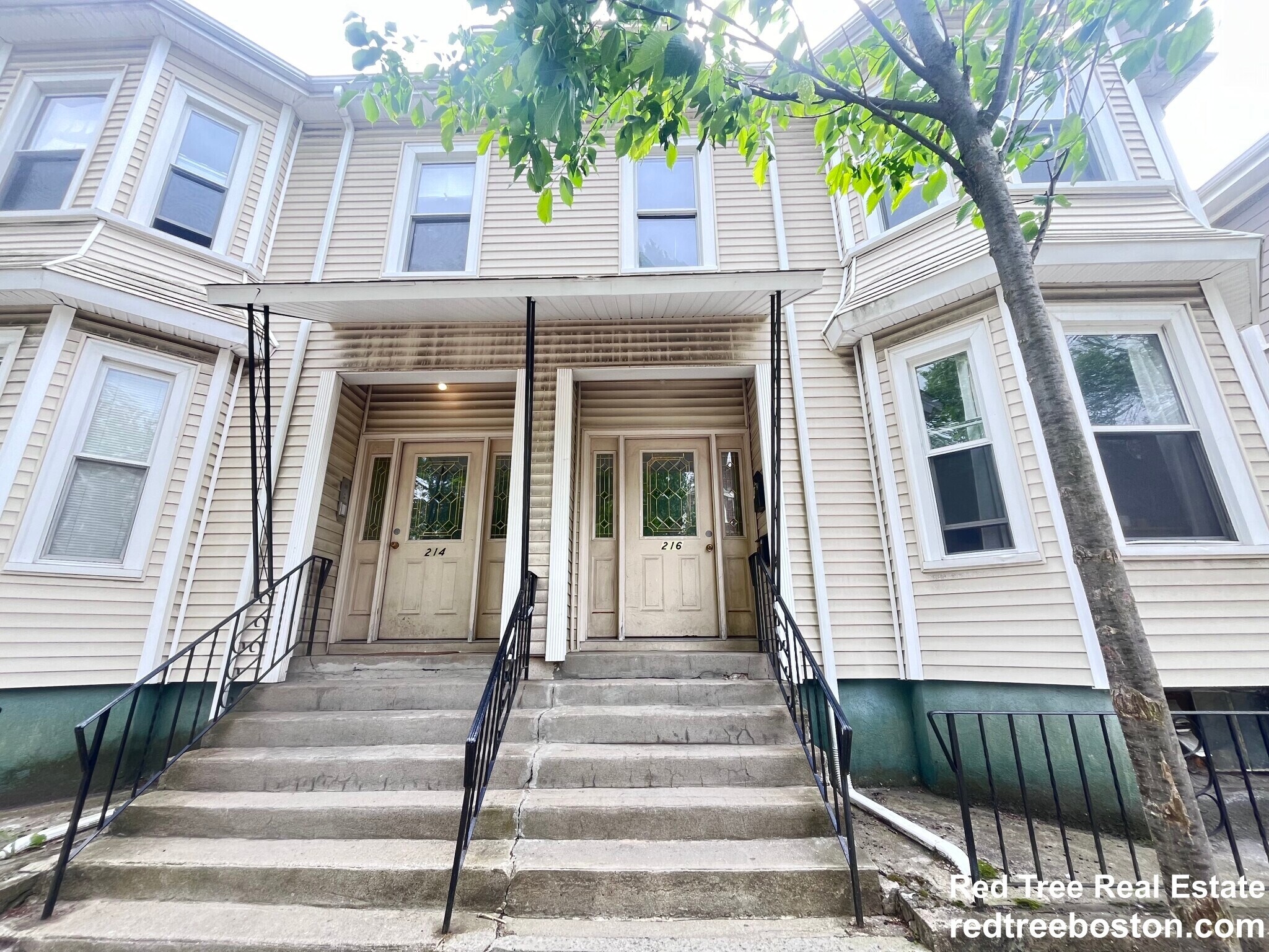 Building Photo - 216 Freeman St