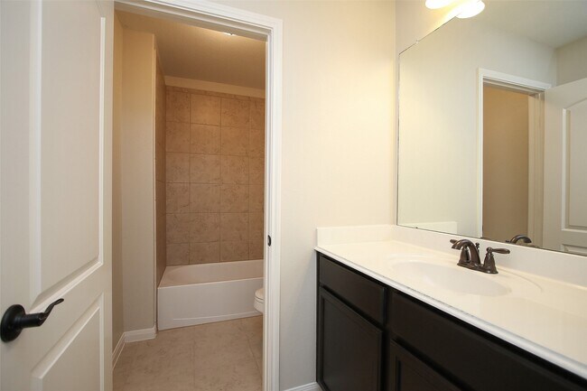 Building Photo - 20620 Lenen Dr