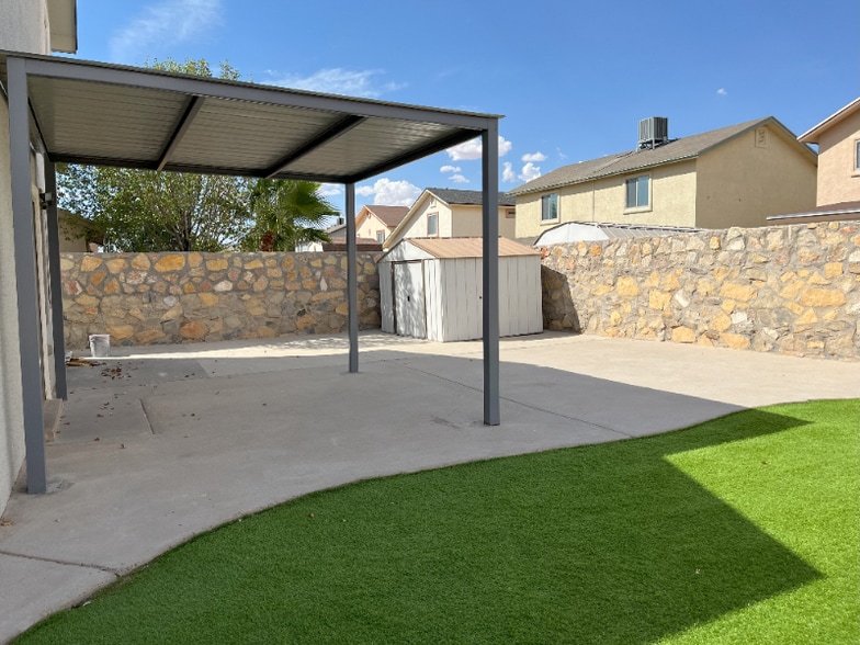 Building Photo - 14169 Tierra Delfin Dr