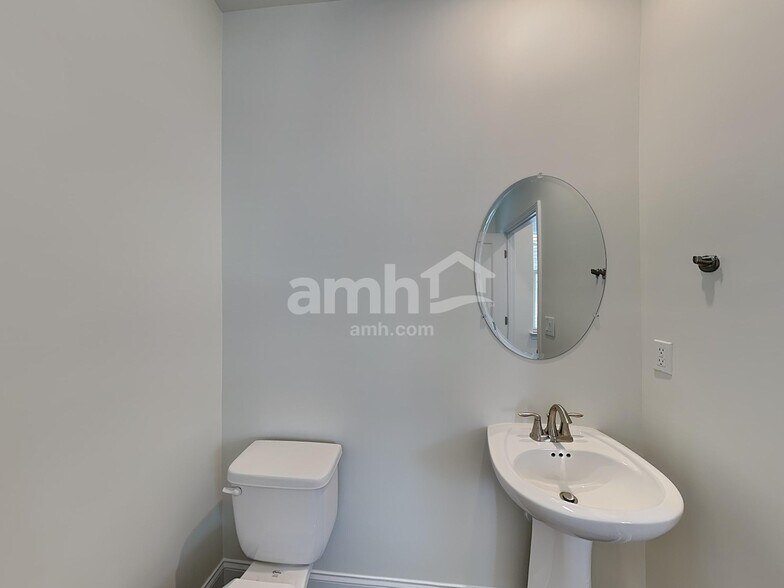 Building Photo - 3019 Ansley Place Rd