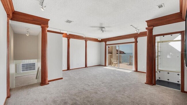 Building Photo - 120 Sands Pt Dr