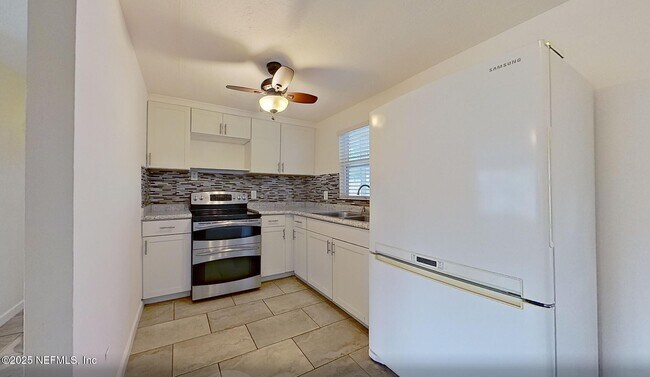 Building Photo - 399 Toccoa Rd