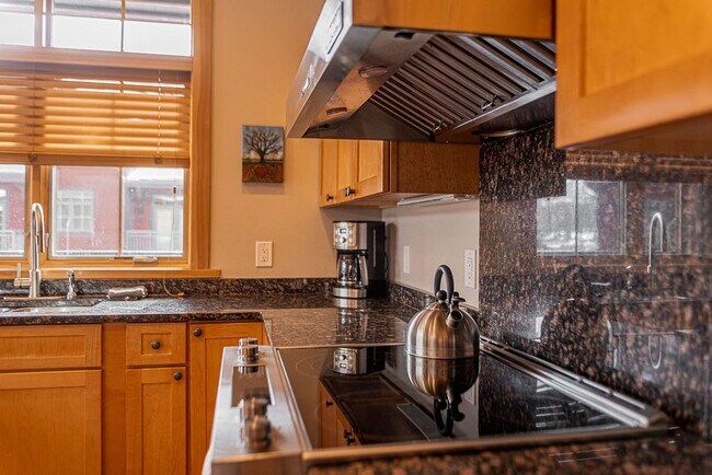Building Photo - Immaculate Spanish Peaks Condo with Hot Tub & Pool Access