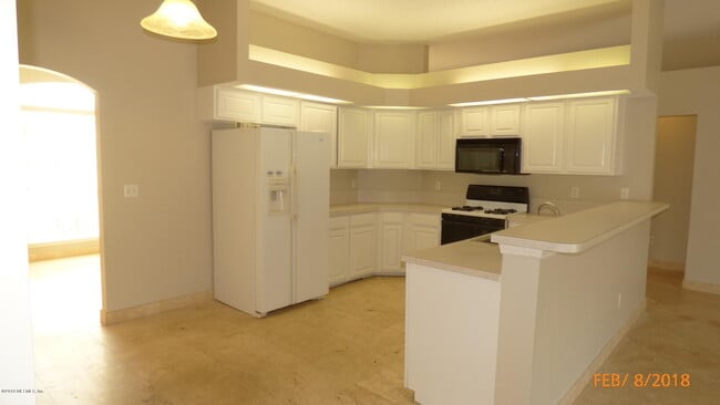 Building Photo - 1685 Aston Hall Ct